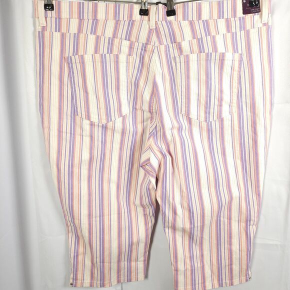 NWT Gloria Vanderbilt Womens 22W 46x20 Pastel Striped High Rise Amanda Capris - Picture 2 of 8
